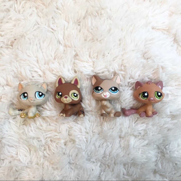 Littlest Pet Shop Other - Littlest Pet Shop Cat Bundle (Vintage)